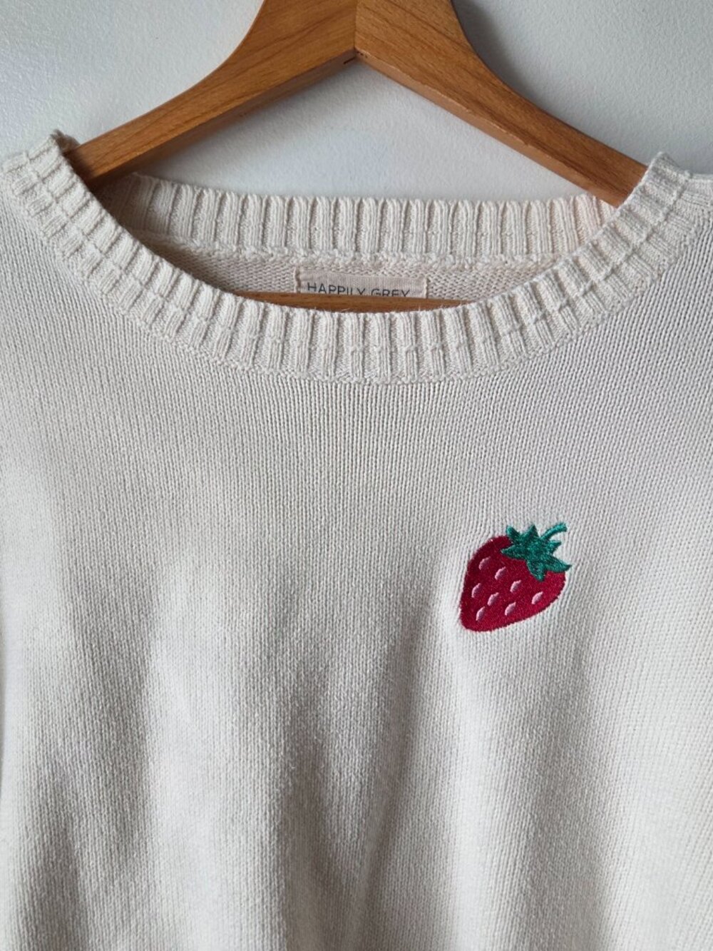 EUC HAPPILY GREY CREAM COTTON BLEND STRAWBERRY EMBROIDERED SWEATER M - Picture 4 of 14